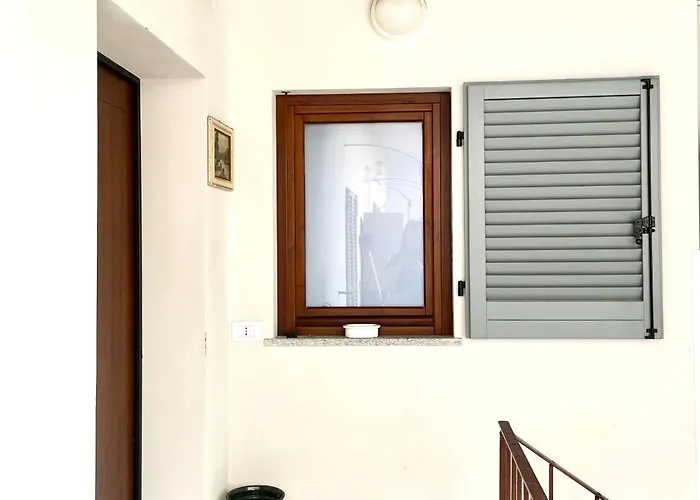 L'arco - In Historic Center レーザ